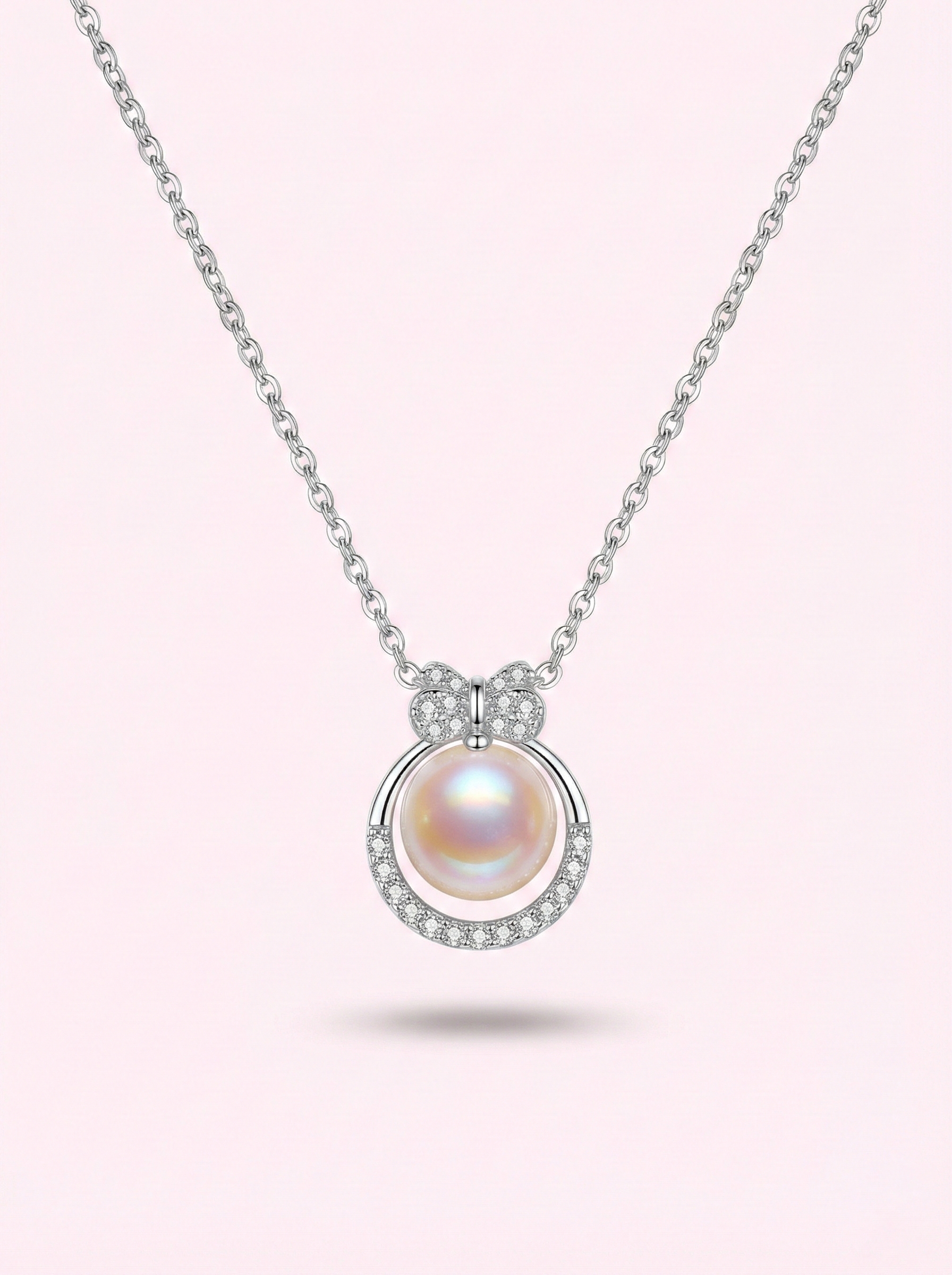 Pearl & Bow Halo Necklace